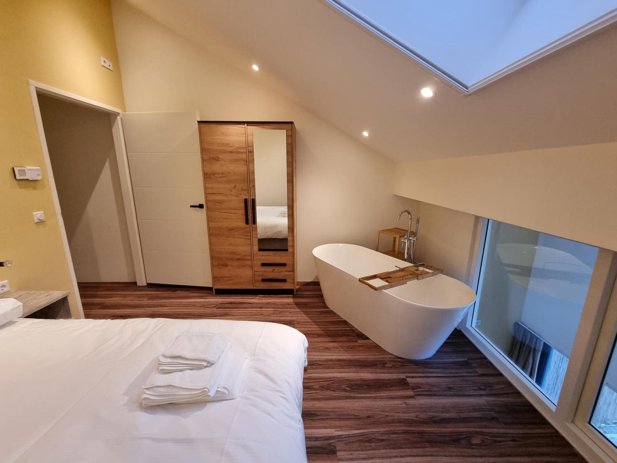 Hotel Dw Castricum Esterno foto